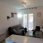 In With Terrace, Air Conditioning, Wifi, Washing Machine 3567-1 Apartamento