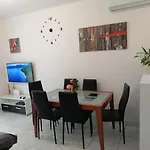 In With Terrace, Air Conditioning, Wifi, Washing Machine 3567-1