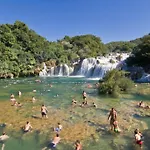 In With Terrace, Air Conditioning, Wifi, Washing Machine 3567-1 Apartament