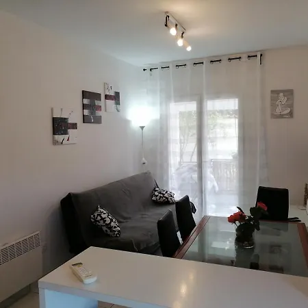 In With Terrace, Air Conditioning, Wifi, Washing Machine 3567-1 Apartment