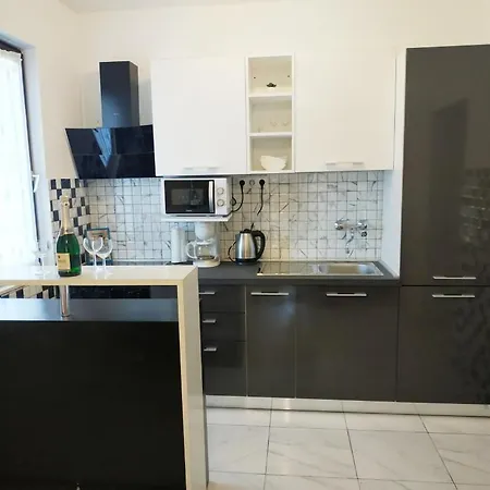 Daire In With Terrace, Air Conditioning, Wifi, Washing Machine 3567-1 Ražanj