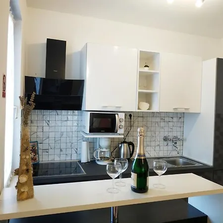 Daire In With Terrace, Air Conditioning, Wifi, Washing Machine 3567-1 *