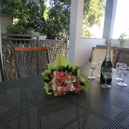 Apartament In With Terrace, Air Conditioning, Wifi, Washing Machine 3567-1 *