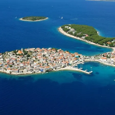 Apartament In With Terrace, Air Conditioning, Wifi, Washing Machine 3567-1