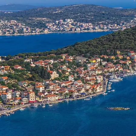 Daire In With Terrace, Air Conditioning, Wifi, Washing Machine 3567-1 *