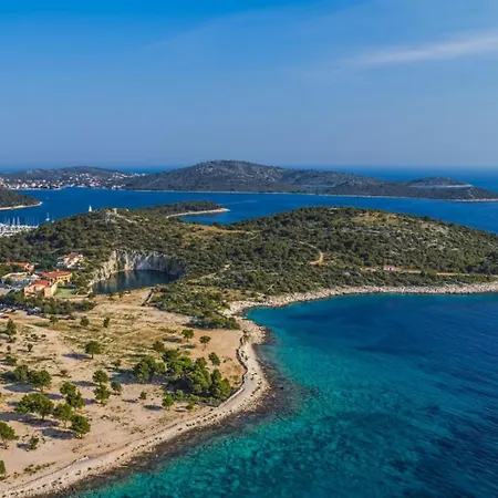 In With Terrace, Air Conditioning, Wifi, Washing Machine 3567-1 * Ražanj