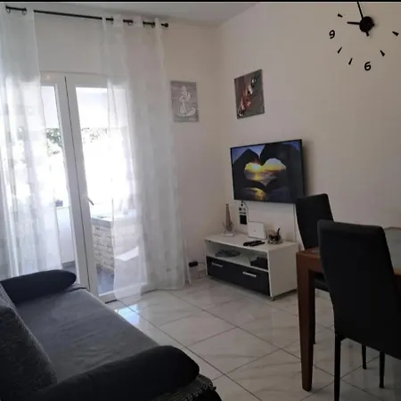 In With Terrace, Air Conditioning, Wifi, Washing Machine 3567-1 Ražanj