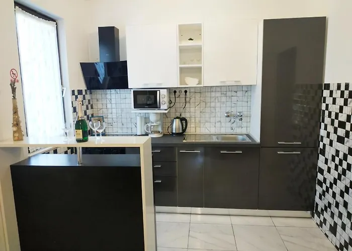 Daire In With Terrace, Air Conditioning, Wifi, Washing Machine 3567-1 Ražanj