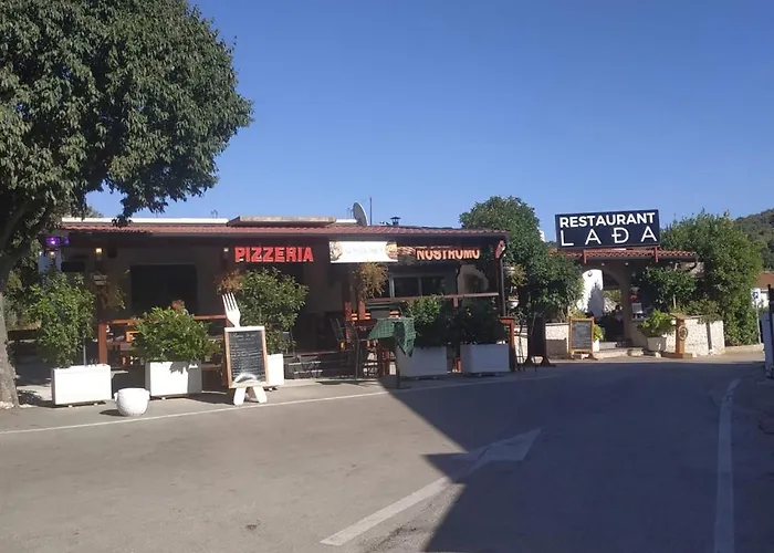 In With Terrace, Air Conditioning, Wifi, Washing Machine 3567-1 Ražanj