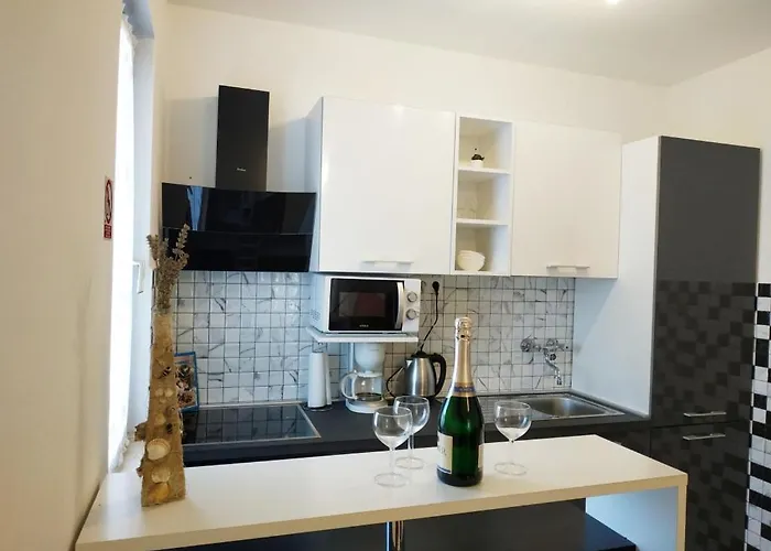 Daire In With Terrace, Air Conditioning, Wifi, Washing Machine 3567-1 *