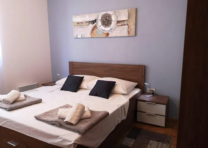 Daire In With Terrace, Air Conditioning, Wifi, Washing Machine 3567-1 Ražanj