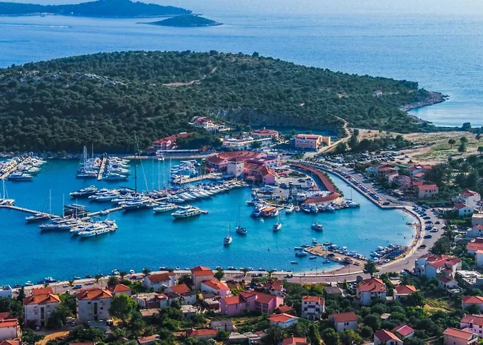 Daire In With Terrace, Air Conditioning, Wifi, Washing Machine 3567-1 Ražanj