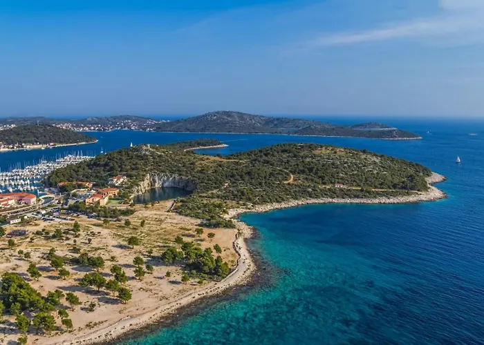 In With Terrace, Air Conditioning, Wifi, Washing Machine 3567-1 * Ražanj