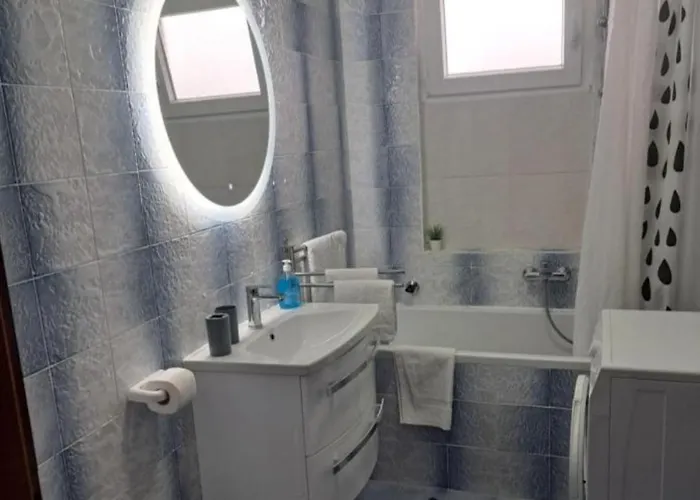 In With Terrace, Air Conditioning, Wifi, Washing Machine 3567-1